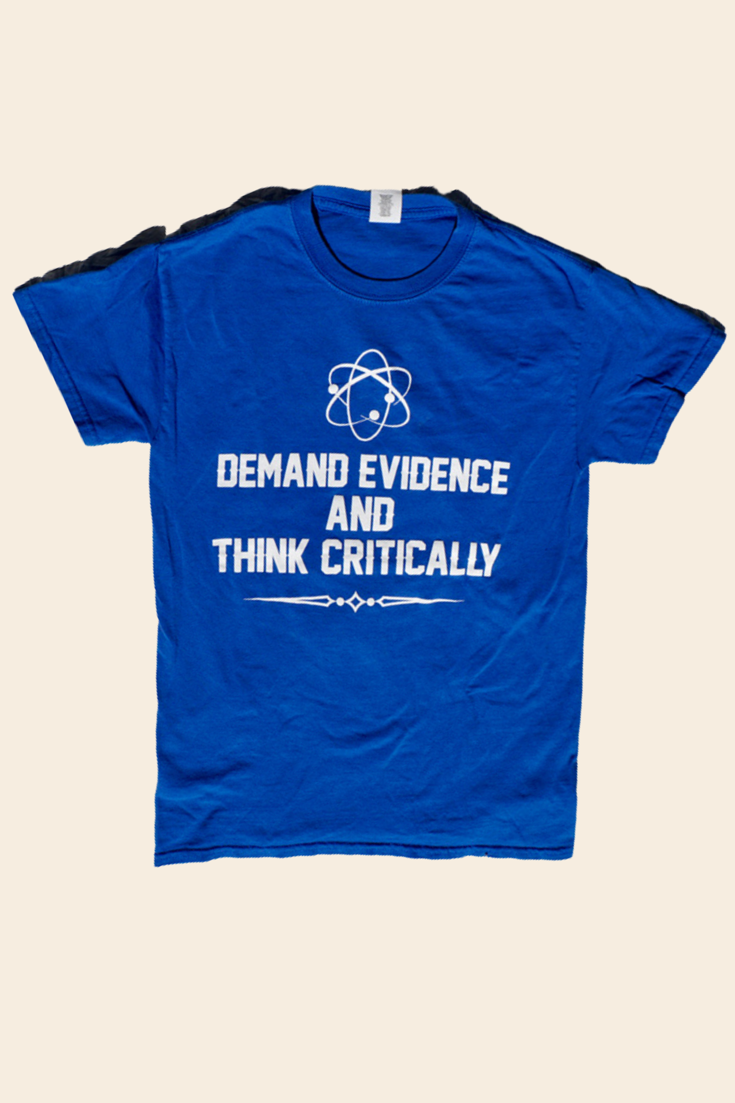 VINTAGE DEMAND EVIDENCE AND THINK CRITICALLY T-SHIRT